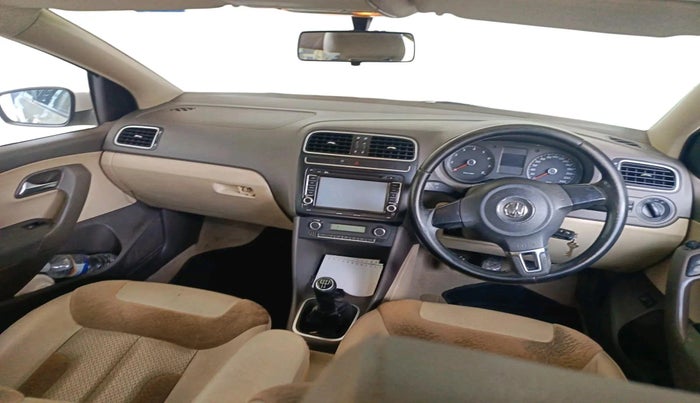2011 Volkswagen Vento HIGHLINE 1.6 MPI, Petrol, Manual, 72,424 km, interior