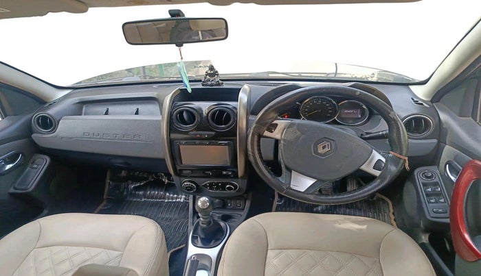 2016 Renault Duster 110 PS RXZ 4X4 MT DIESEL, Diesel, Manual, 1,06,037 km, interior