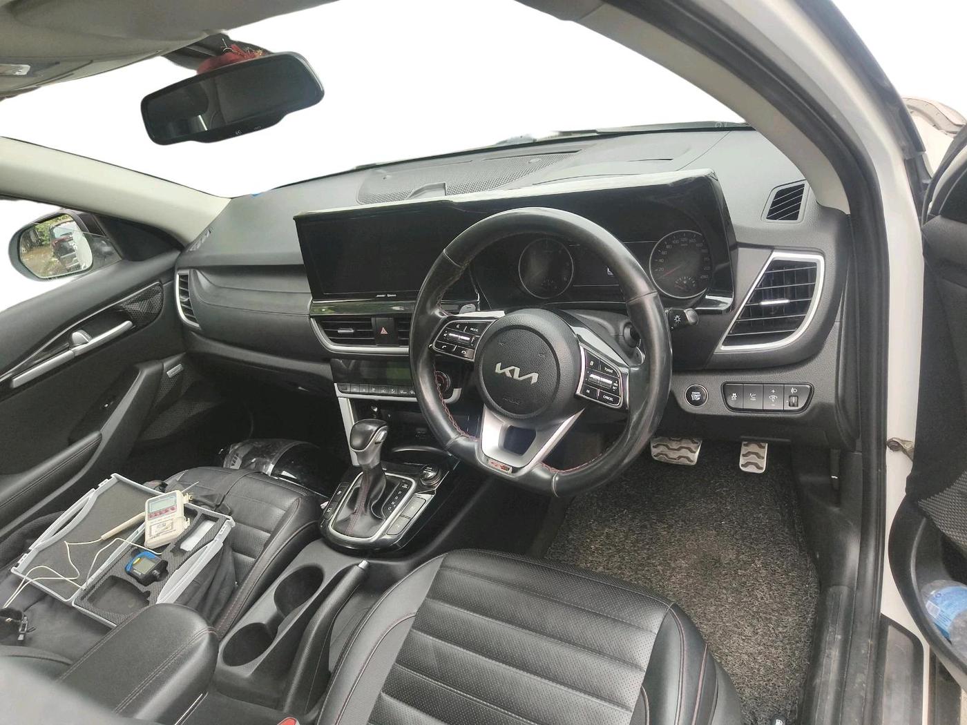 2022 KIA SELTOS GTX PLUS AT 1.5 DIESEL, Diesel, Automatic, 84,907 km, interior