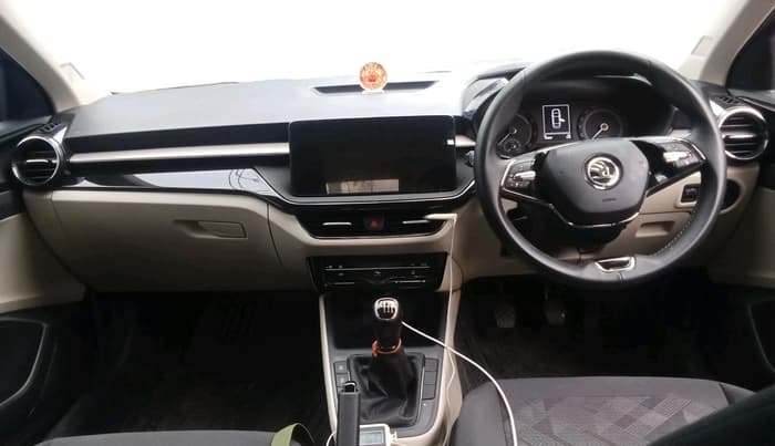 2025 Skoda SLAVIA Signature 1.0L TSI MT, Petrol, Manual, 12,407 km, interior