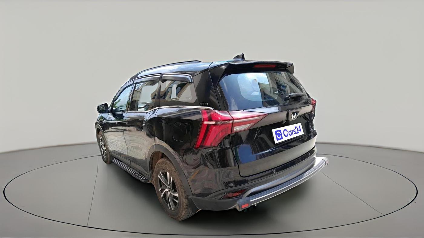 2025 Mahindra XUV700 AX 5 D MT 7 STR, Diesel, Manual, 31,218 km, exterior