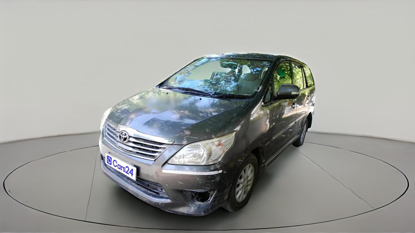 2012 Toyota Innova 2.5 VX 8 STR, Diesel, Manual, 1,77,251 km, exterior