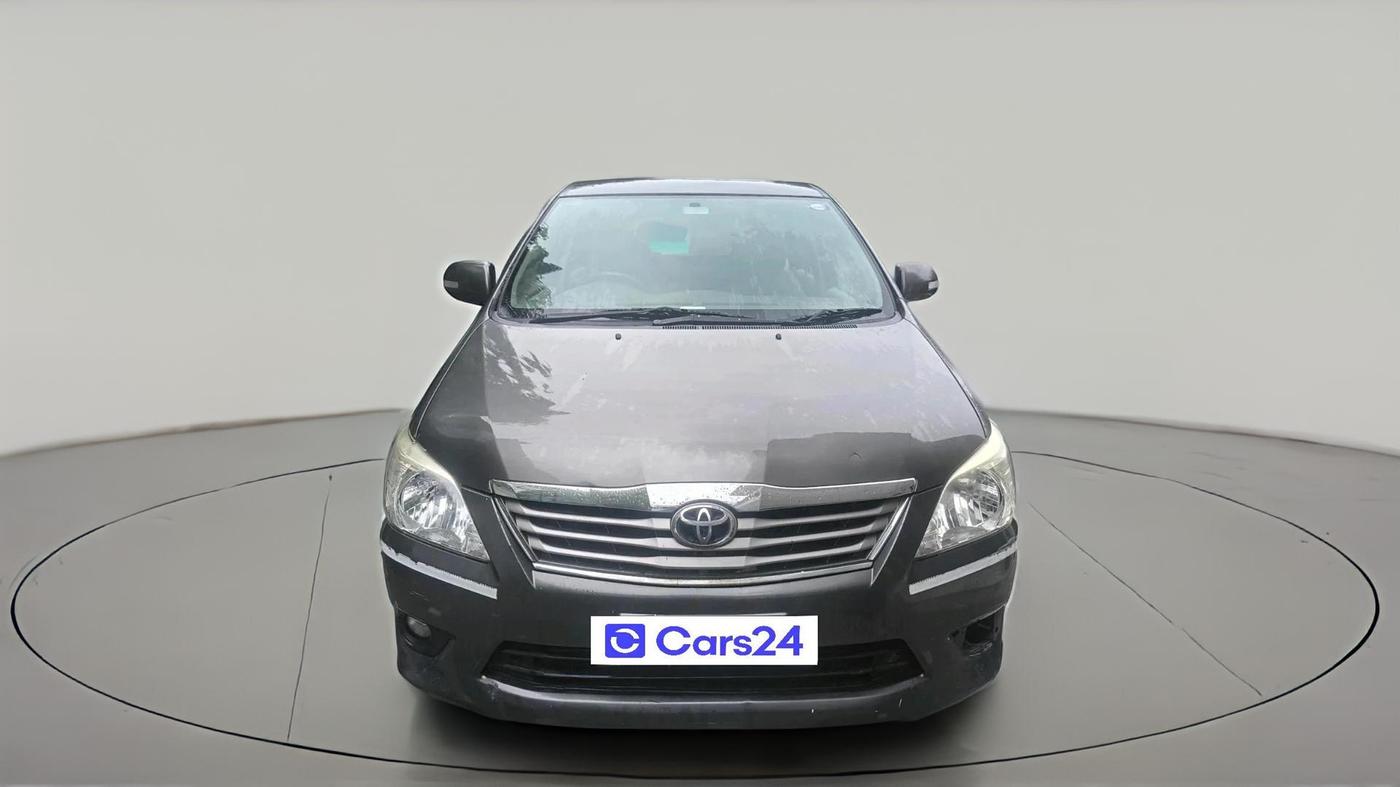 2012 Toyota Innova 2.5 VX 8 STR, Diesel, Manual, 1,77,251 km, exterior