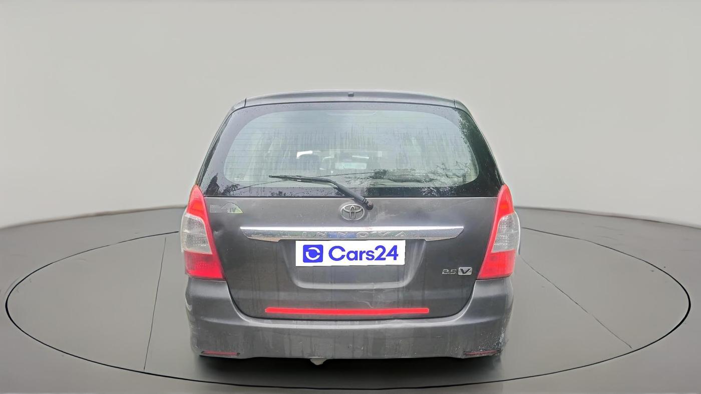 2012 Toyota Innova 2.5 VX 8 STR, Diesel, Manual, 1,77,251 km, exterior