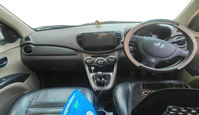 2013 Hyundai i10 MAGNA 1.1, CNG, Manual, 99,572 km, interior