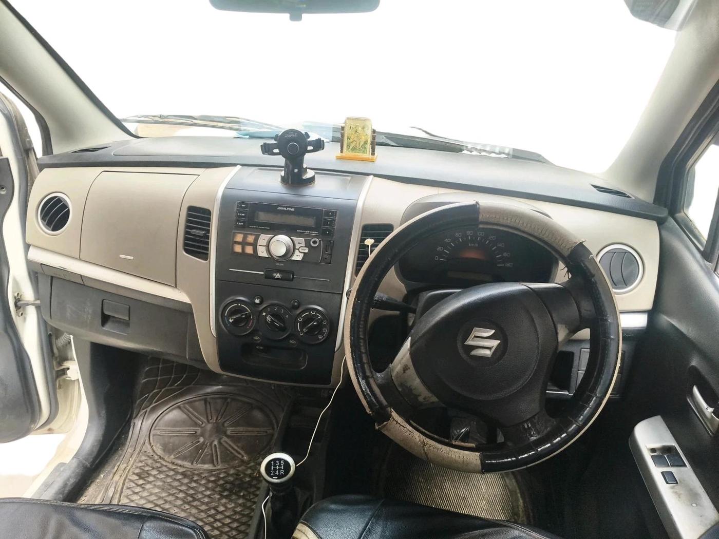 2016 Maruti Wagon R 1.0 LXI CNG, CNG, Manual, 74,167 km, interior