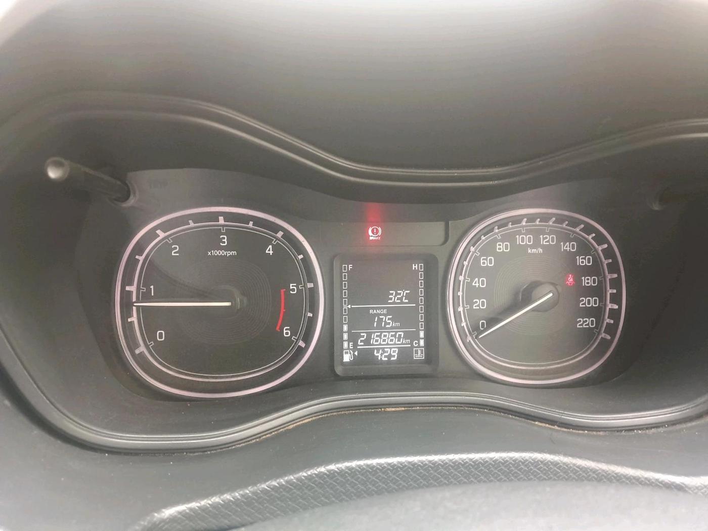 2017 Maruti Vitara Brezza ZDI PLUS, Diesel, Manual, 2,16,860 km, interior