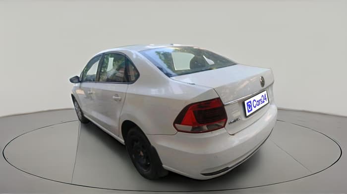 2016 Volkswagen Vento COMFORTLINE 1.6, Petrol, Manual, 1,00,320 km, exterior