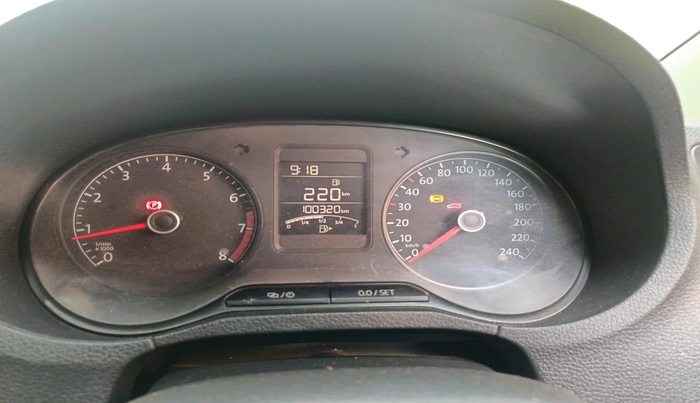 2016 Volkswagen Vento COMFORTLINE 1.6, Petrol, Manual, 1,00,320 km, interior