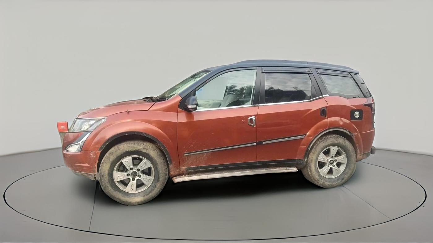 2017 Mahindra XUV500 W6 1.99, Diesel, Manual, 1,03,634 km, exterior