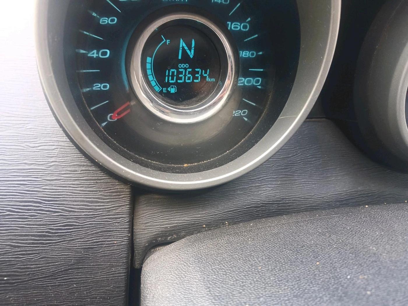 2017 Mahindra XUV500 W6 1.99, Diesel, Manual, 1,03,634 km, interior