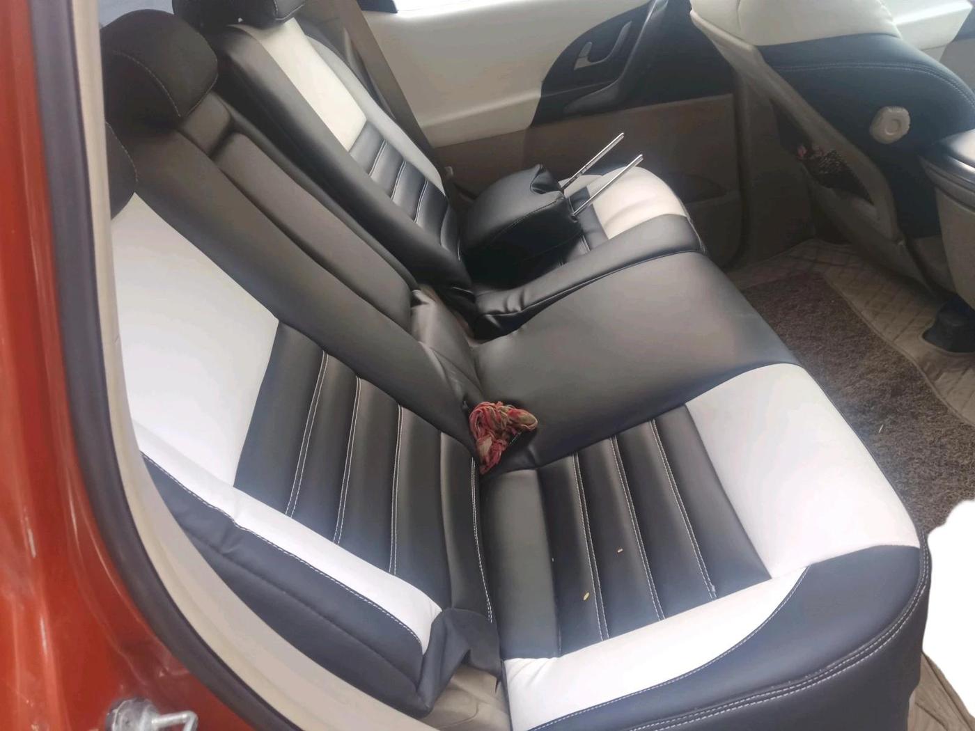 2017 Mahindra XUV500 W6 1.99, Diesel, Manual, 1,03,634 km, interior