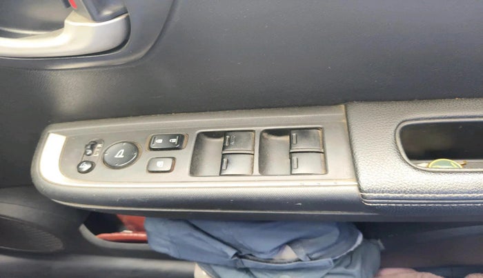 2018 Honda BR-V 1.5L I-VTEC VX, Petrol, Manual, 1,23,592 km, interior