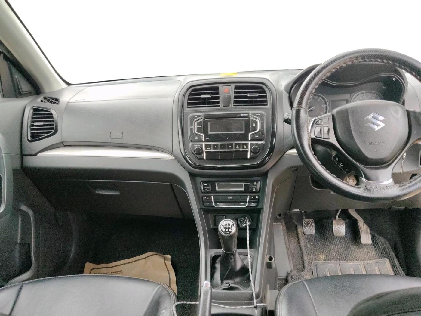 2017 Maruti Vitara Brezza ZDI, Diesel, Manual, 1,60,855 km, interior