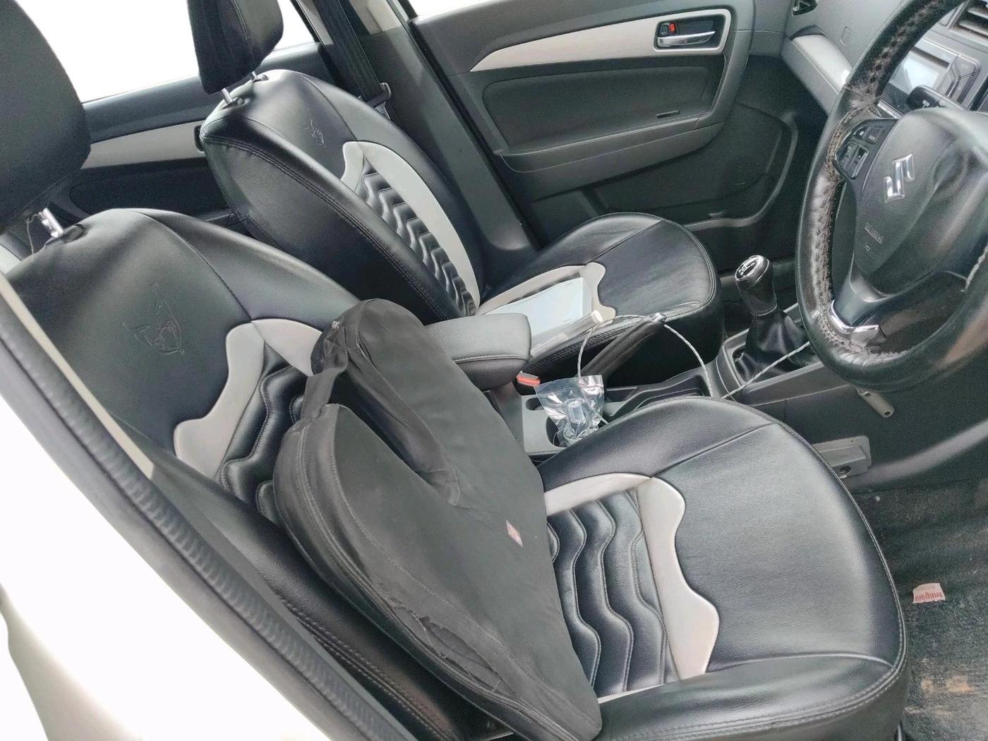 2017 Maruti Vitara Brezza ZDI, Diesel, Manual, 1,60,855 km, interior