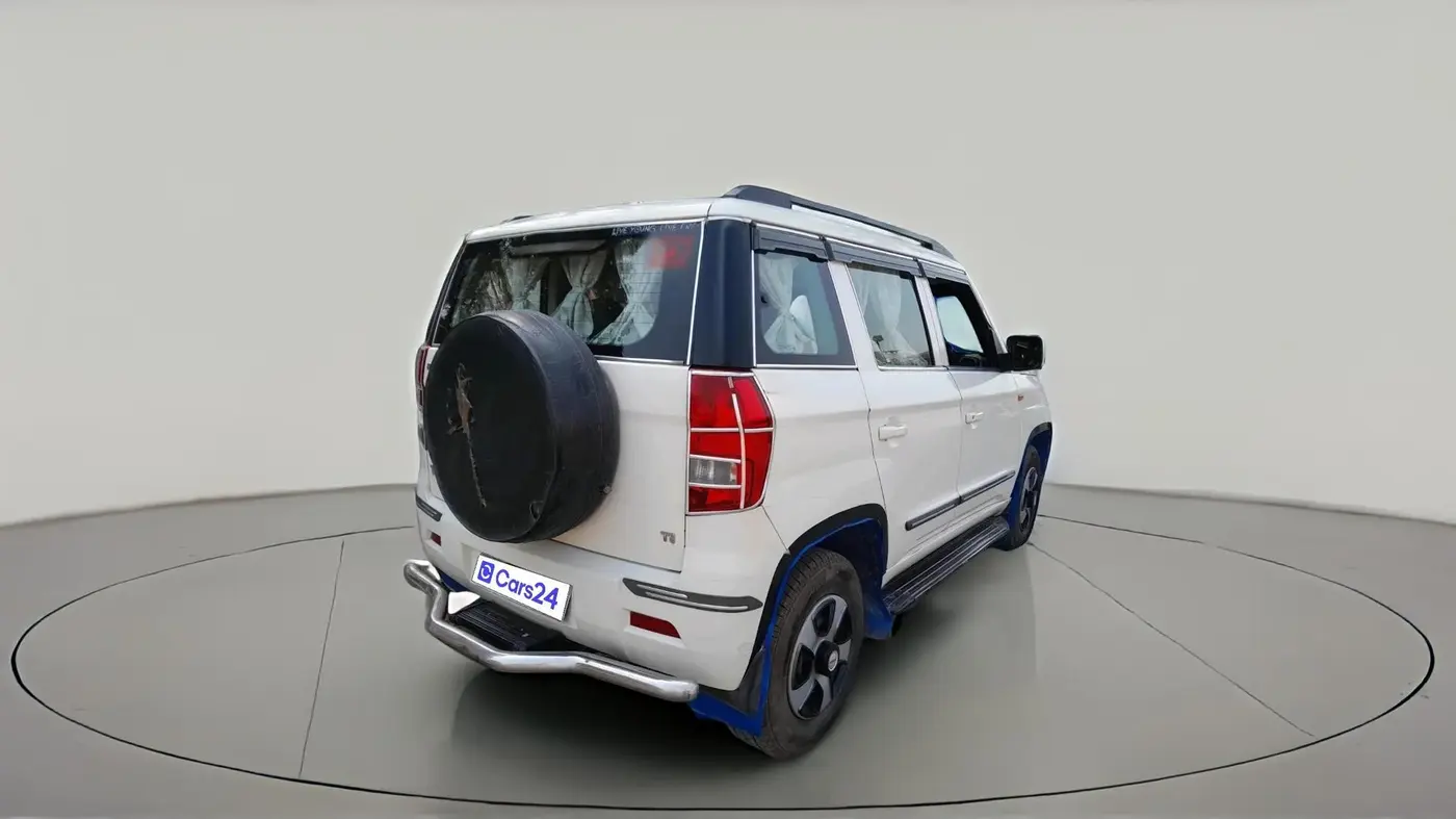 2016 Mahindra TUV300 T6, Diesel, Manual, 1,12,872 km, exterior