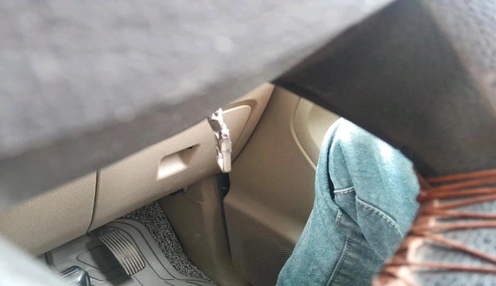 2016 Mahindra TUV300 T6, Diesel, Manual, 1,12,872 km, interior