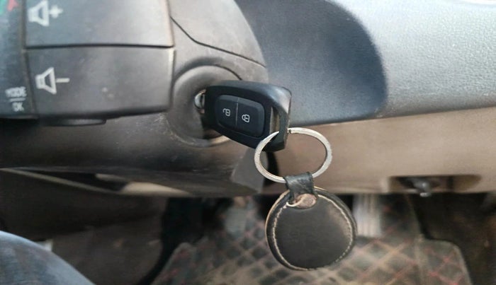 2016 Renault Duster 85 PS RXL DIESEL, Diesel, Manual, 1,01,991 km, interior