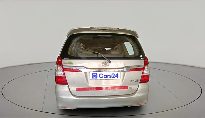 2013 Toyota Innova 2.5 VX 8 STR, Diesel, Manual, 1,90,219 km, exterior