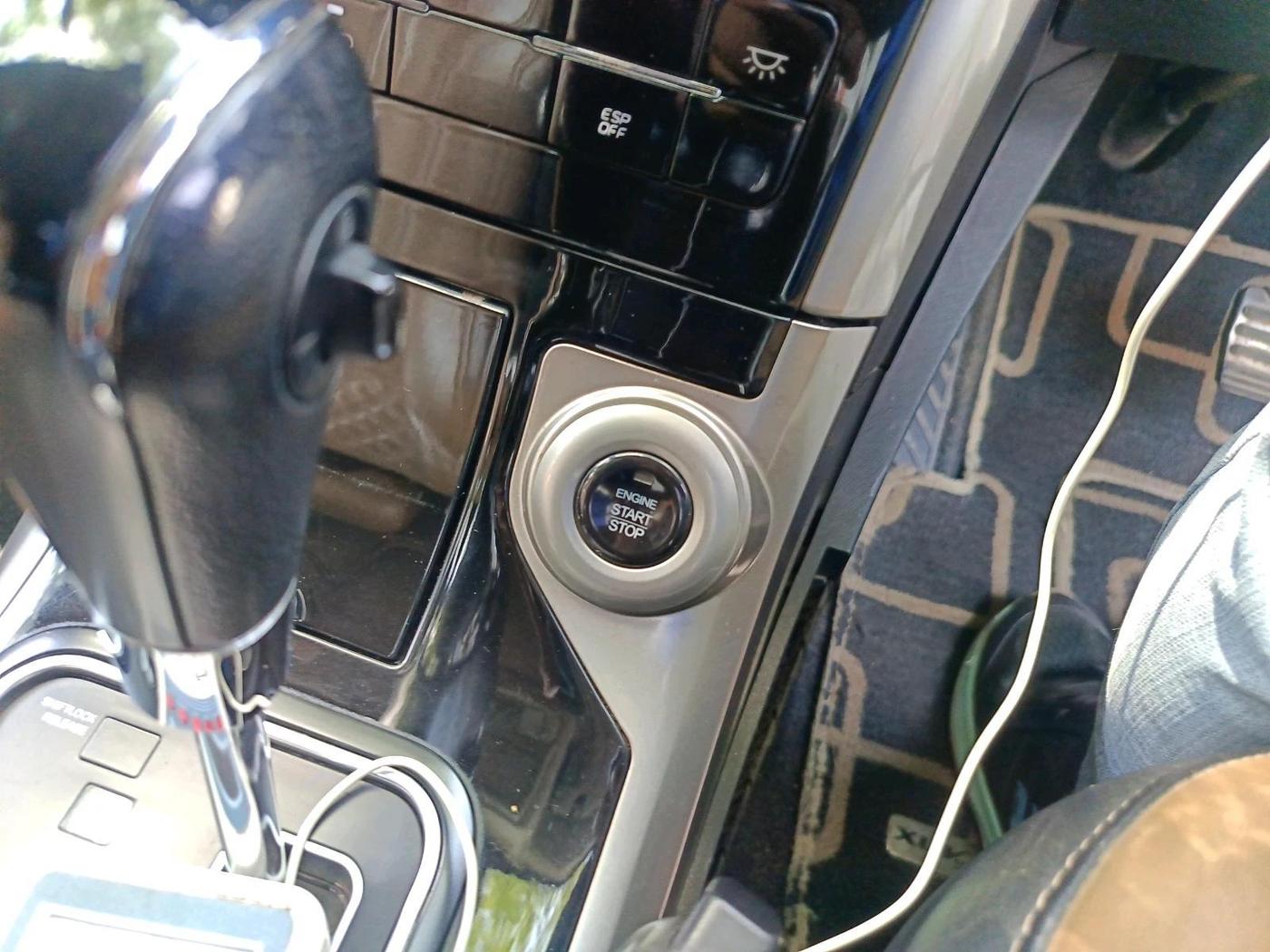 2018 Mahindra XUV500 W11 AT, Diesel, Automatic, 96,264 km, interior