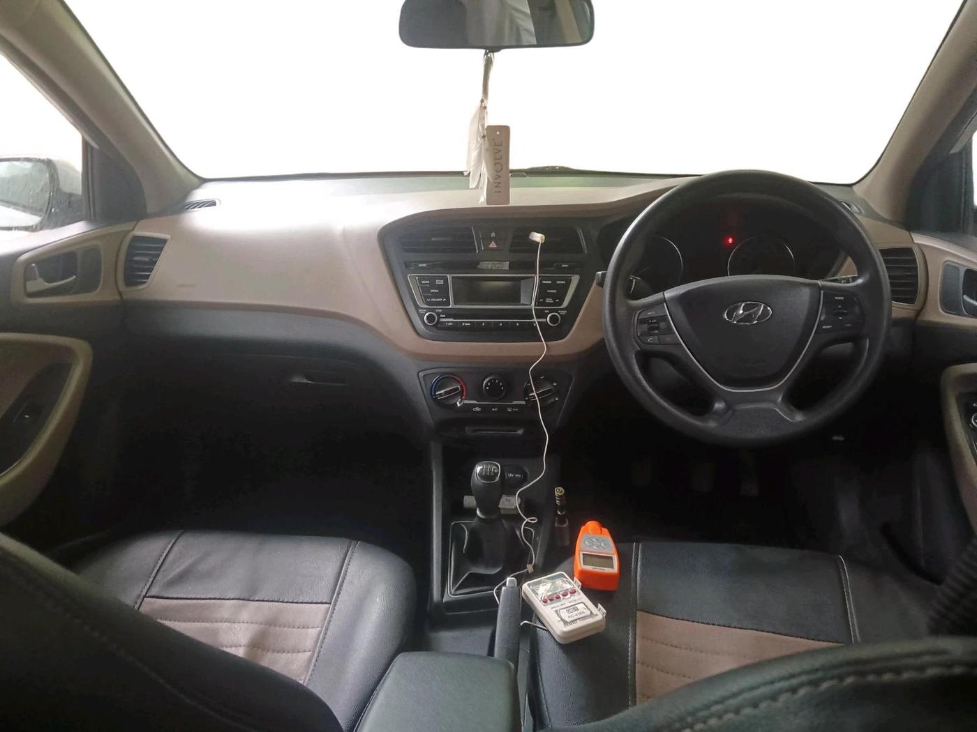 2017 Hyundai Elite i20 SPORTZ 1.2, Petrol, Manual, 31,429 km, interior
