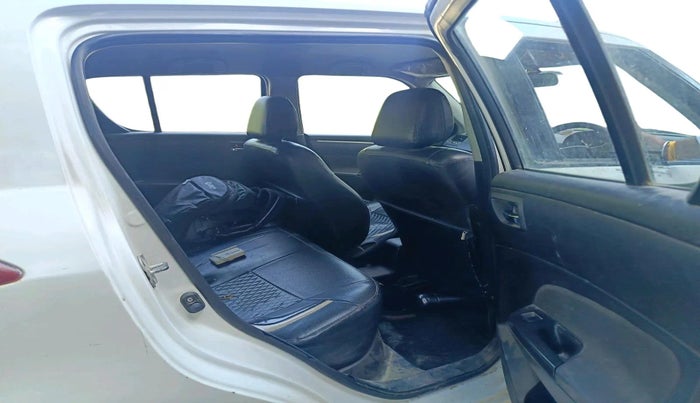 2015 Maruti Swift VDI, Diesel, Manual, 1,92,042 km, interior