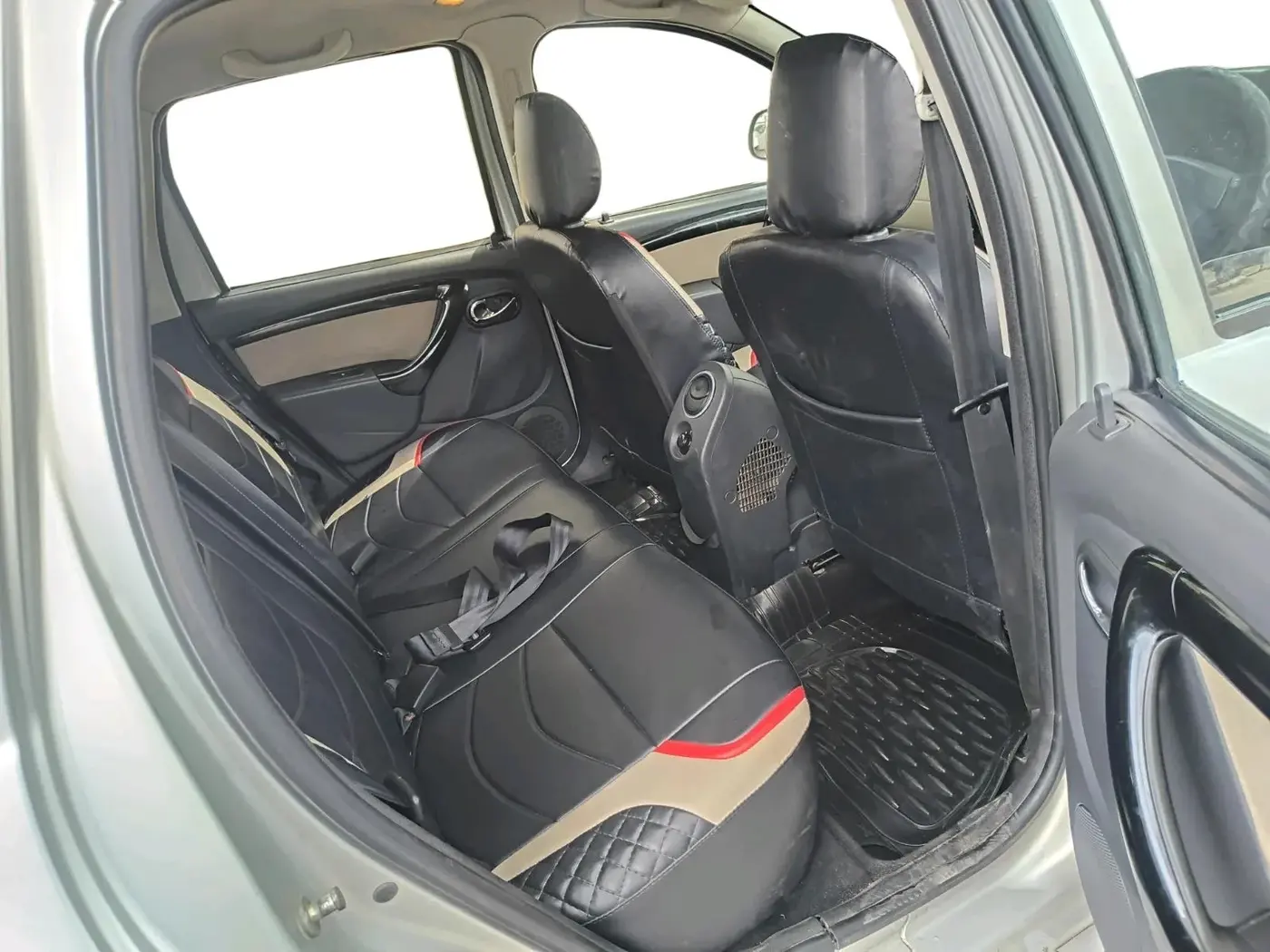2013 Renault Duster 110 PS RXZ DIESEL, Diesel, Manual, 84,051 km, interior