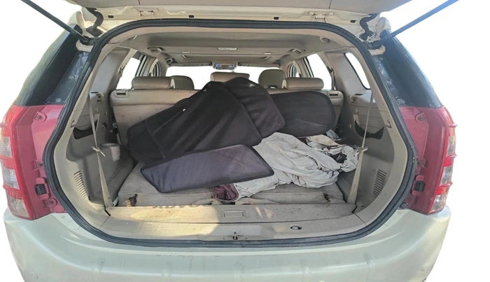 2017 Mahindra XUV500 W10, Diesel, Manual, 97,313 km, exterior