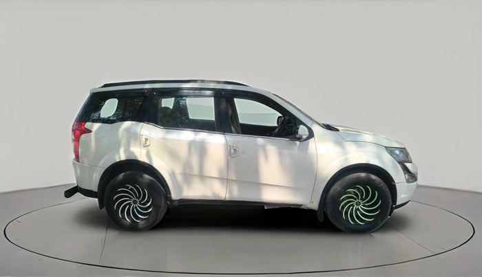 2017 Mahindra XUV500 W10, Diesel, Manual, 97,313 km, exterior