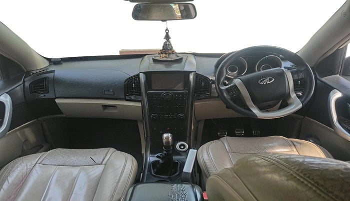 2017 Mahindra XUV500 W10, Diesel, Manual, 97,313 km, interior