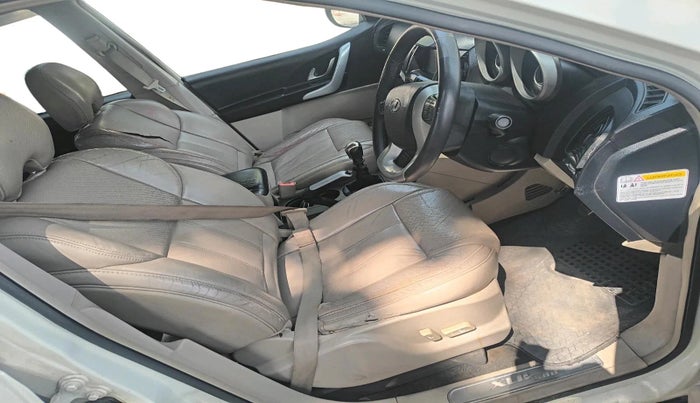 2017 Mahindra XUV500 W10, Diesel, Manual, 97,313 km, interior