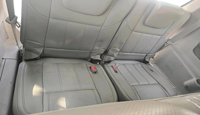 2017 Mahindra XUV500 W10, Diesel, Manual, 97,313 km, interior