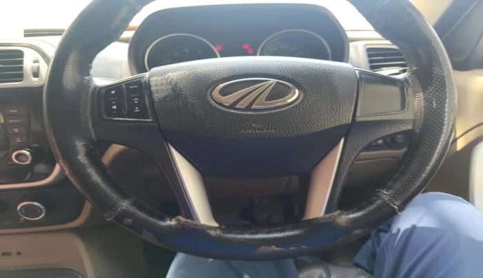 2016 Mahindra TUV300 T8, Diesel, Manual, 99,908 km, interior