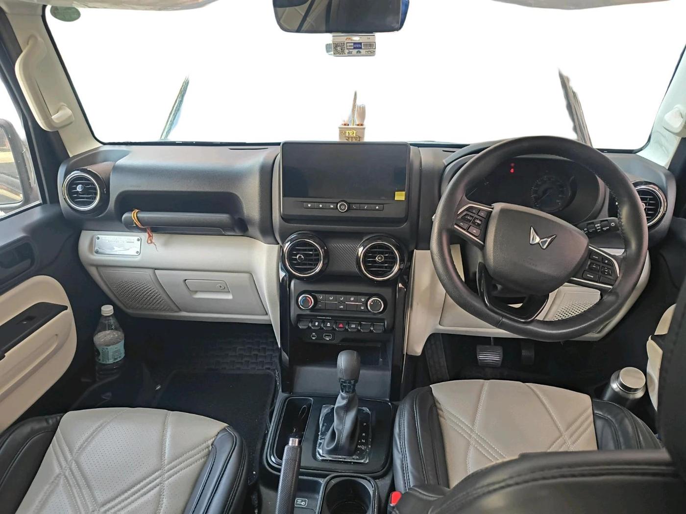 2025 Mahindra Thar Roxx MX3 Petrol AT 2WD, Petrol, Automatic, 6,613 km, interior