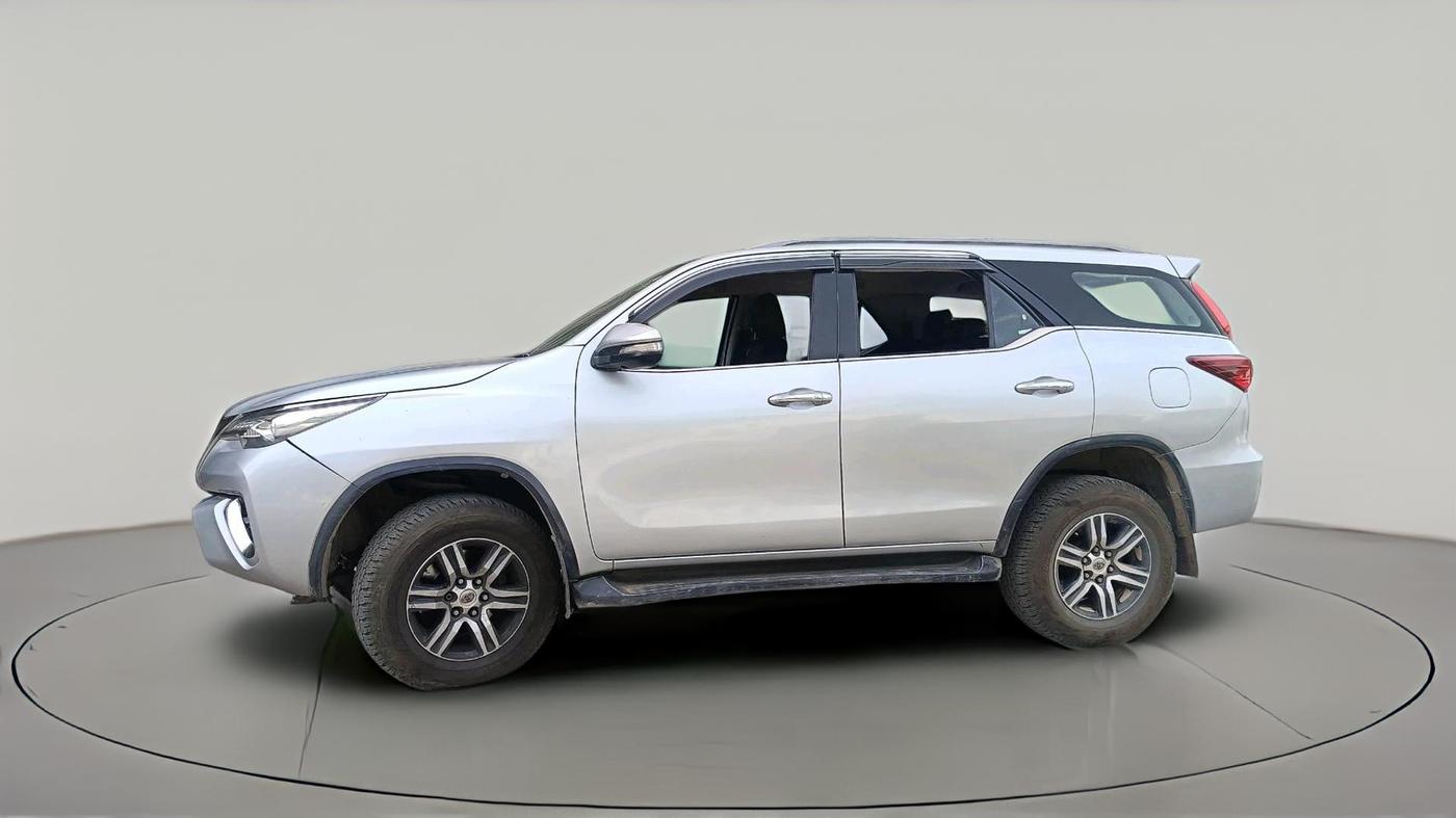 2017 Toyota Fortuner 2.8 4X2 MT, Diesel, Manual, 1,59,518 km, exterior
