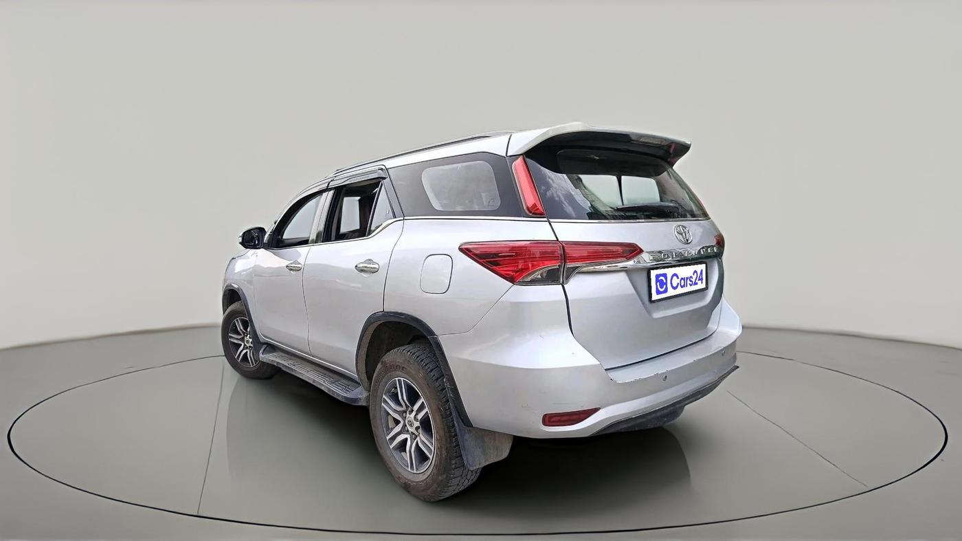 2017 Toyota Fortuner 2.8 4X2 MT, Diesel, Manual, 1,59,518 km, exterior