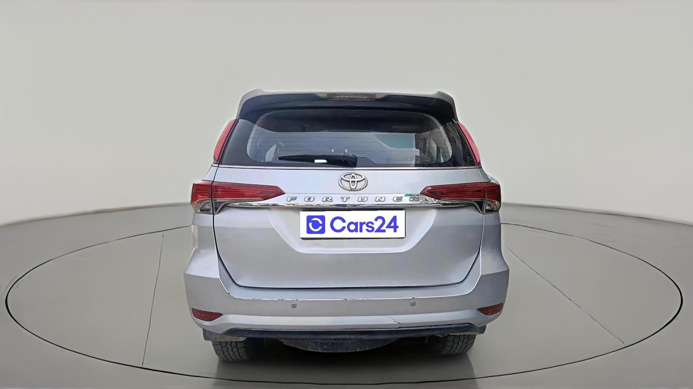2017 Toyota Fortuner 2.8 4X2 MT, Diesel, Manual, 1,59,518 km, exterior