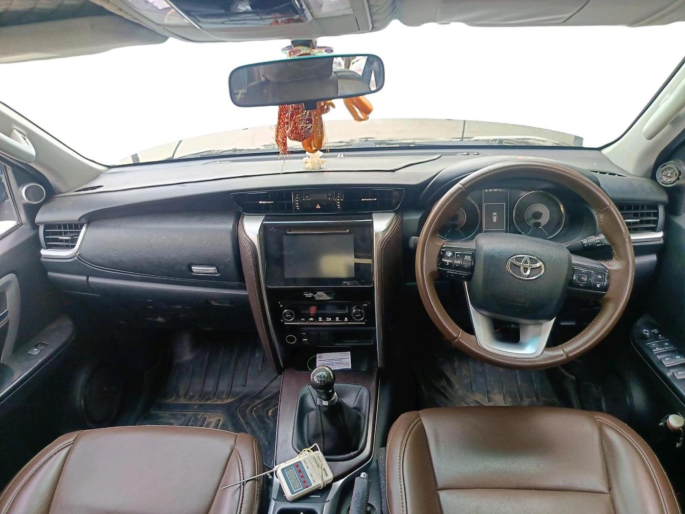 2017 Toyota Fortuner 2.8 4X2 MT, Diesel, Manual, 1,59,518 km, interior