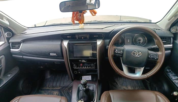 2017 Toyota Fortuner 2.8 4X2 MT, Diesel, Manual, 1,59,518 km, interior