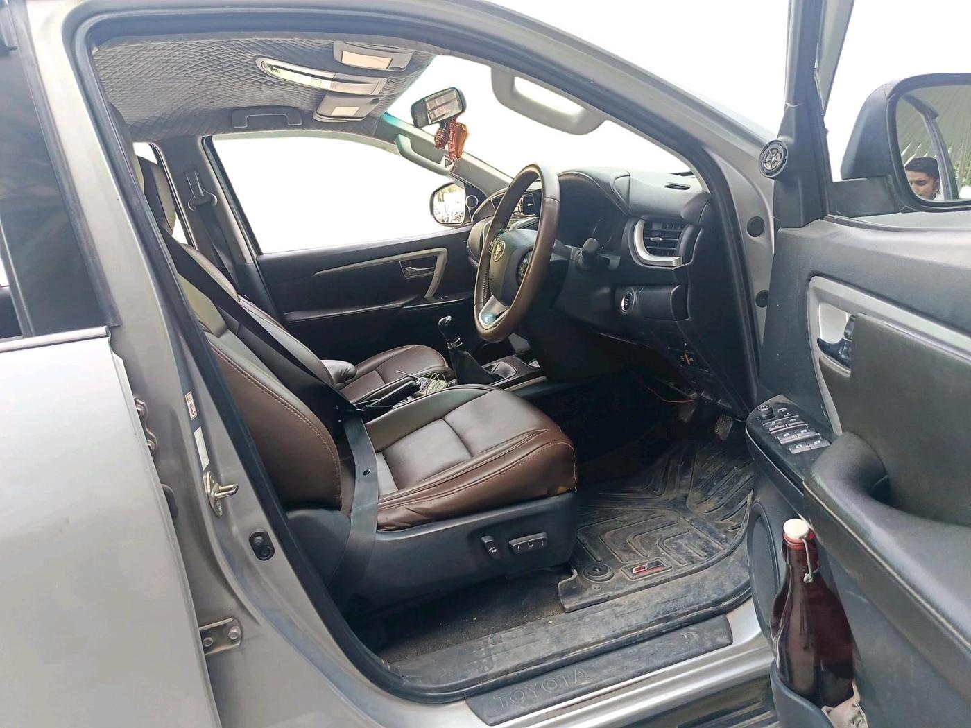 2017 Toyota Fortuner 2.8 4X2 MT, Diesel, Manual, 1,59,518 km, interior
