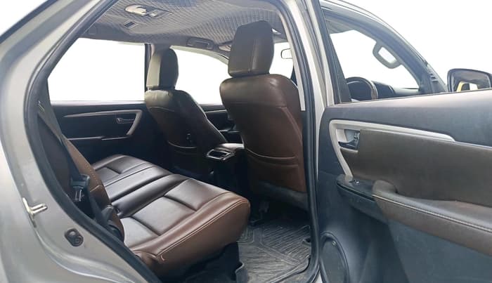 2017 Toyota Fortuner 2.8 4X2 MT, Diesel, Manual, 1,59,518 km, interior