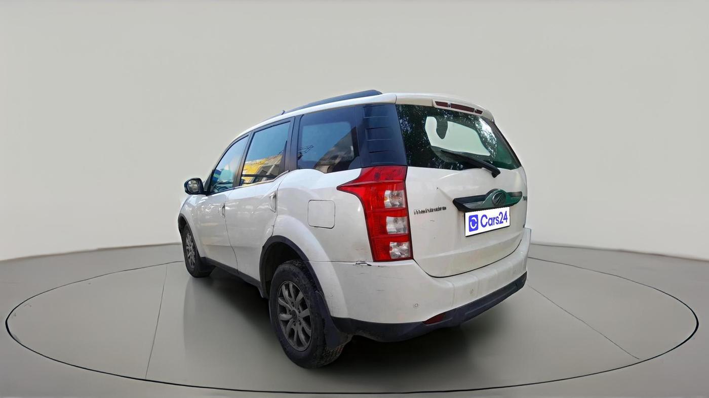 2016 Mahindra XUV500 W10, Diesel, Manual, 1,90,869 km, exterior