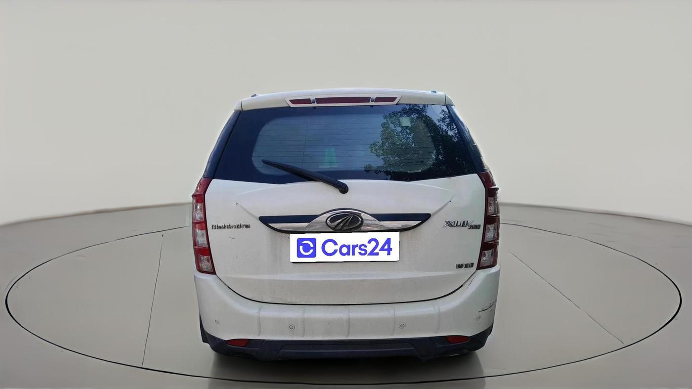 2016 Mahindra XUV500 W10, Diesel, Manual, 1,90,869 km, exterior