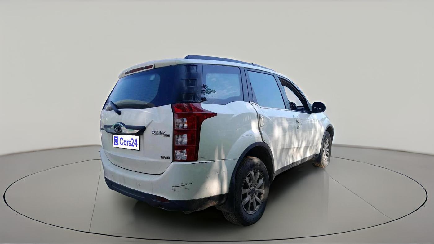 2016 Mahindra XUV500 W10, Diesel, Manual, 1,90,869 km, exterior