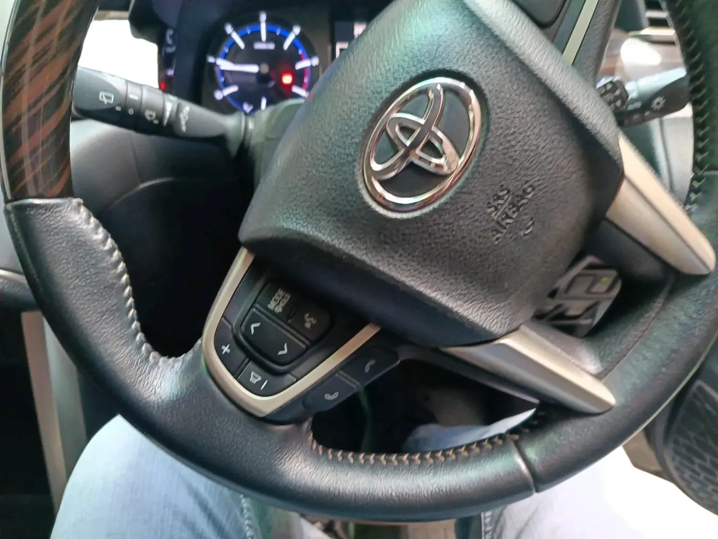 2017 Toyota Innova Crysta 2.4 GX AT 7 STR, Diesel, Automatic, 83,900 km, interior