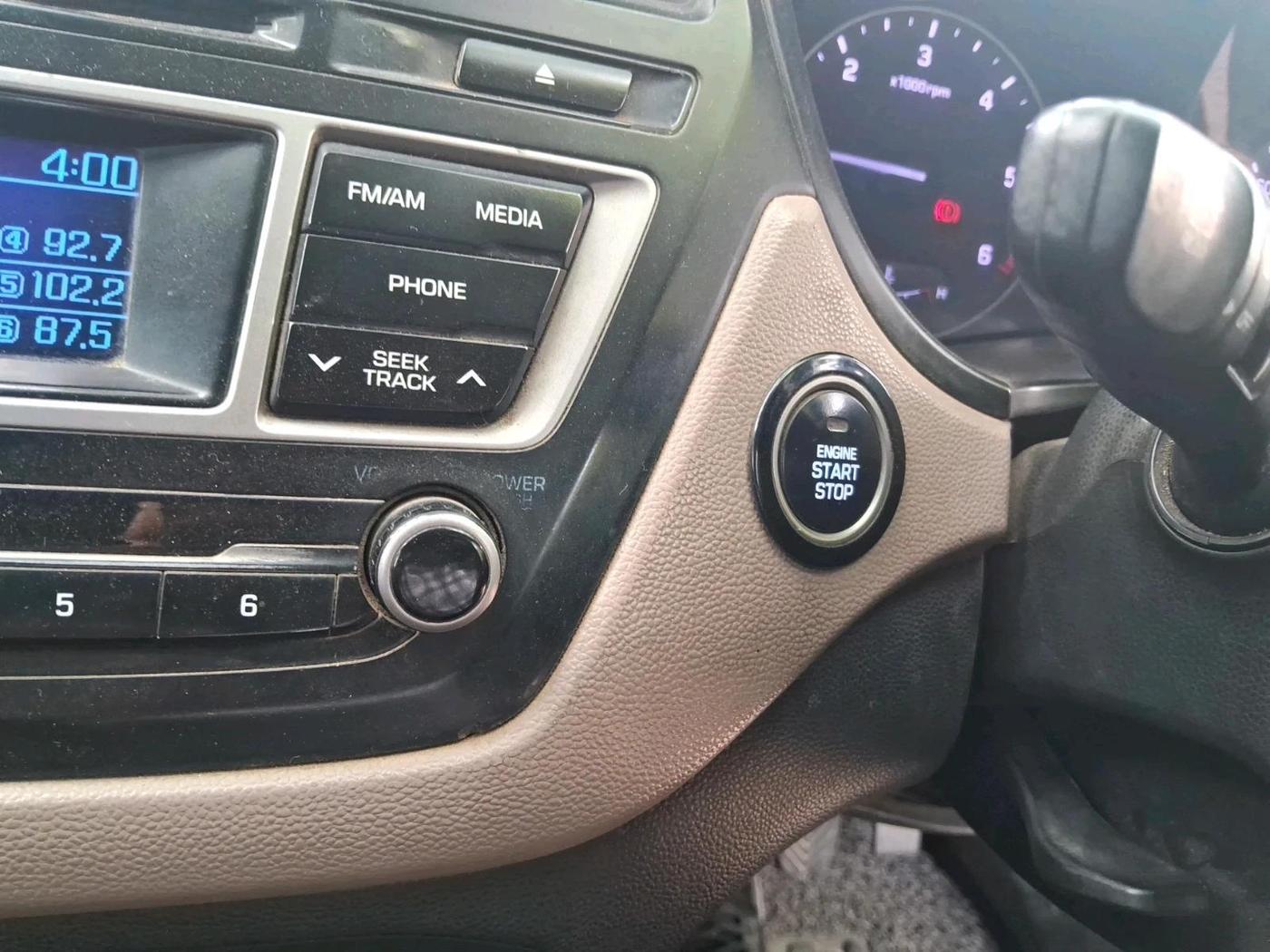 2015 Hyundai Elite i20 ASTA 1.4 CRDI, Diesel, Manual, 1,14,335 km, interior