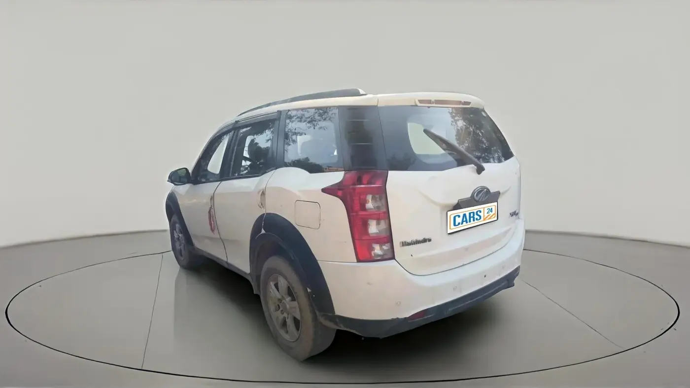2013 Mahindra XUV500 W8, Diesel, Manual, 2,20,000 km, exterior
