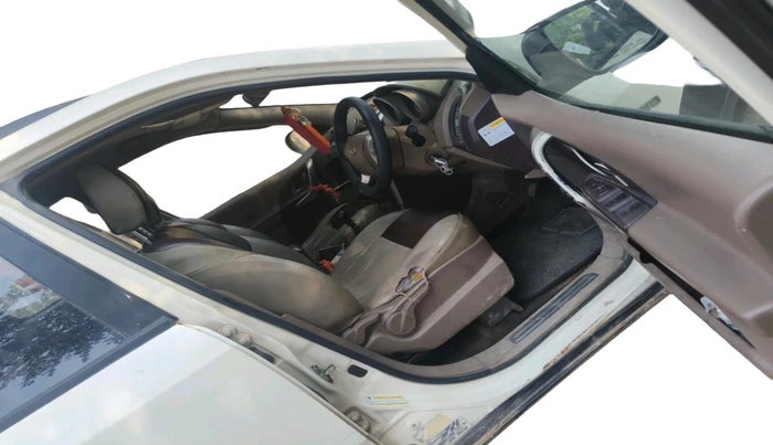 2013 Mahindra XUV500 W8, Diesel, Manual, 1,65,887 km, interior