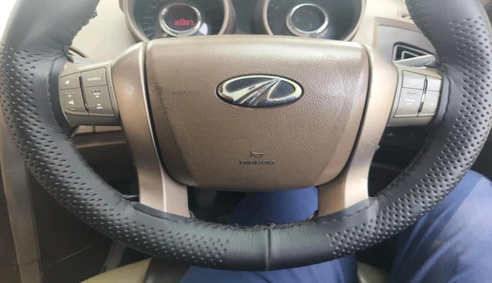 2013 Mahindra XUV500 W8, Diesel, Manual, 1,65,887 km, interior