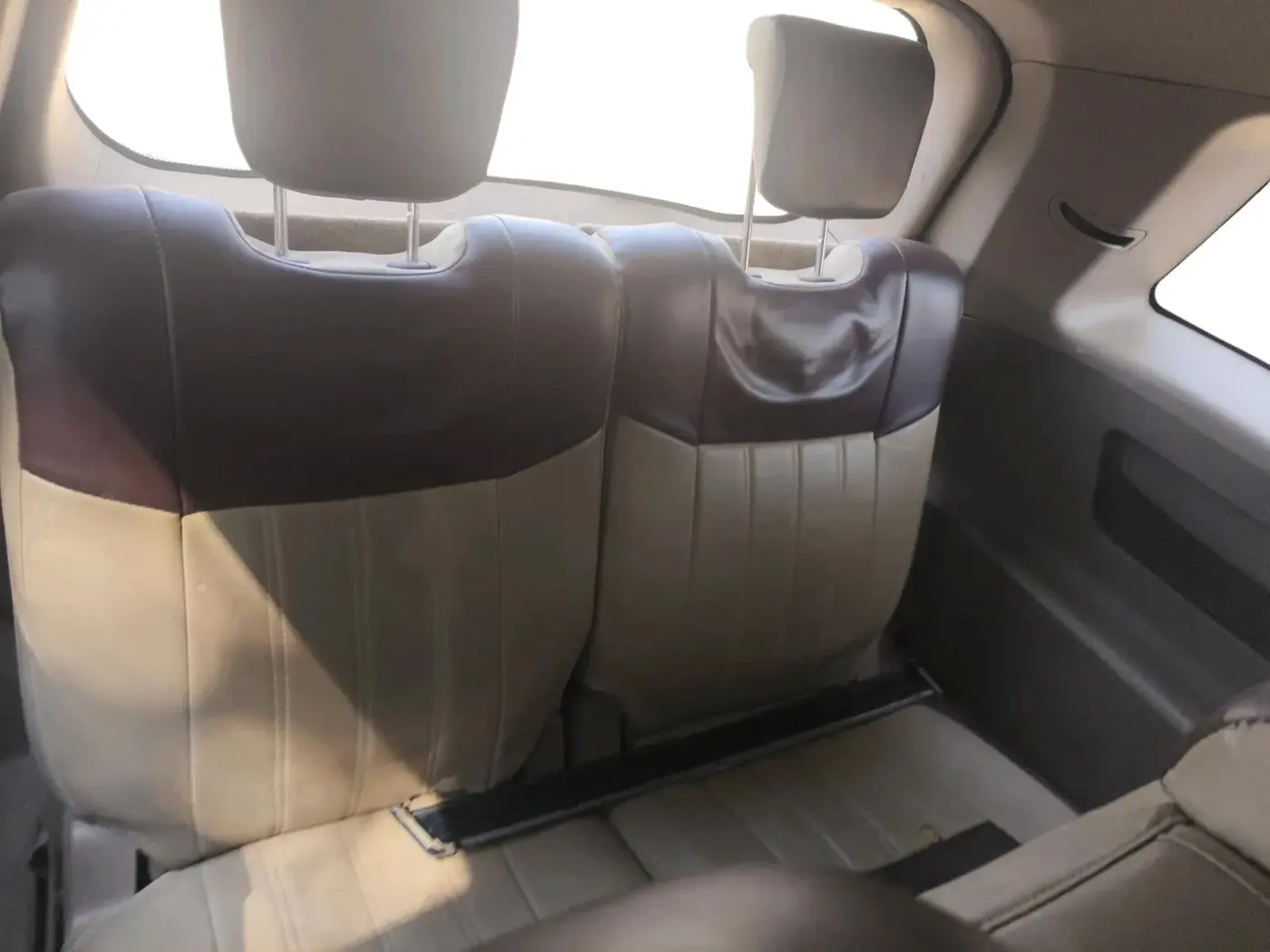 2013 Mahindra XUV500 W8, Diesel, Manual, 2,20,000 km, interior